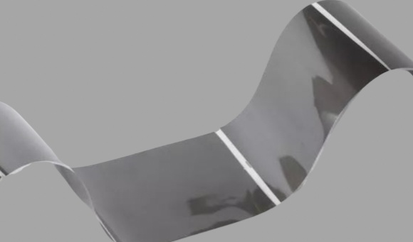 Why Surface Wetting Matters in Phase-Change Material Performance